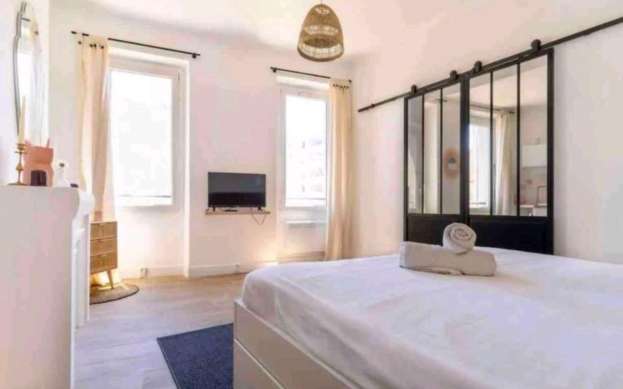 Minimalistic Style Of Baille By Weekome Appartement